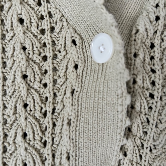 Aritzia sweater - Picture 3 of 3